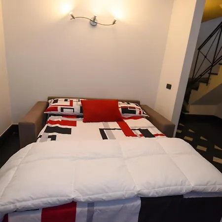 Unesco Loft With Frescoed Entrance Genoa