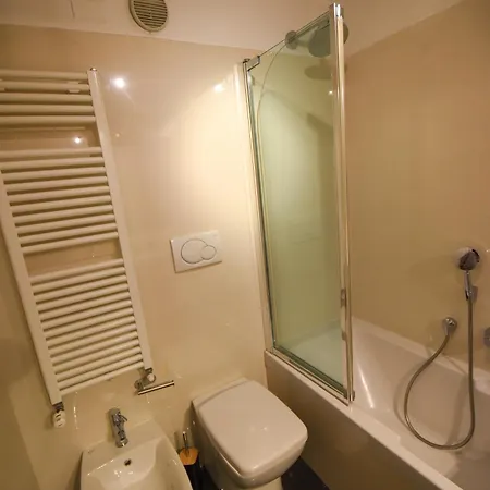 Apartment Unesco Loft With Frescoed Entrance Genoa